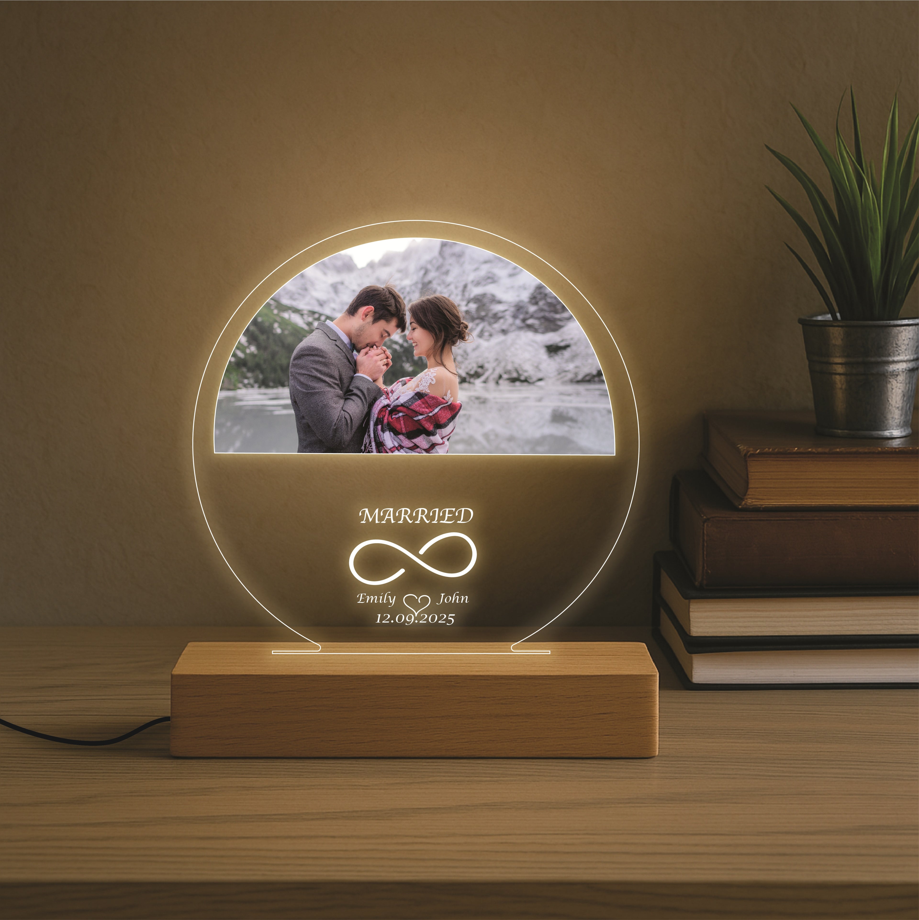 Circle Lamp with Semicircle Custom Pic