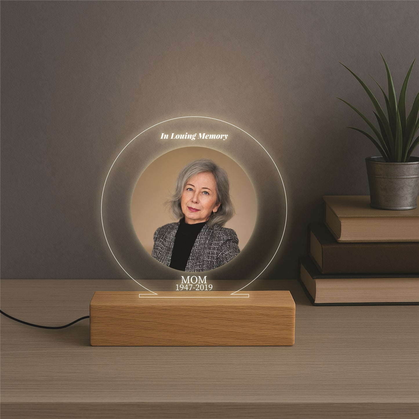Custom Circle Picture with Text Lamp