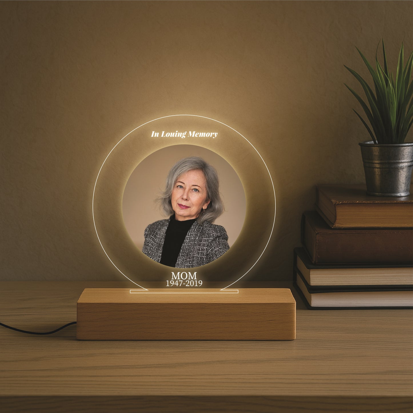 Custom Circle Picture with Text Lamp