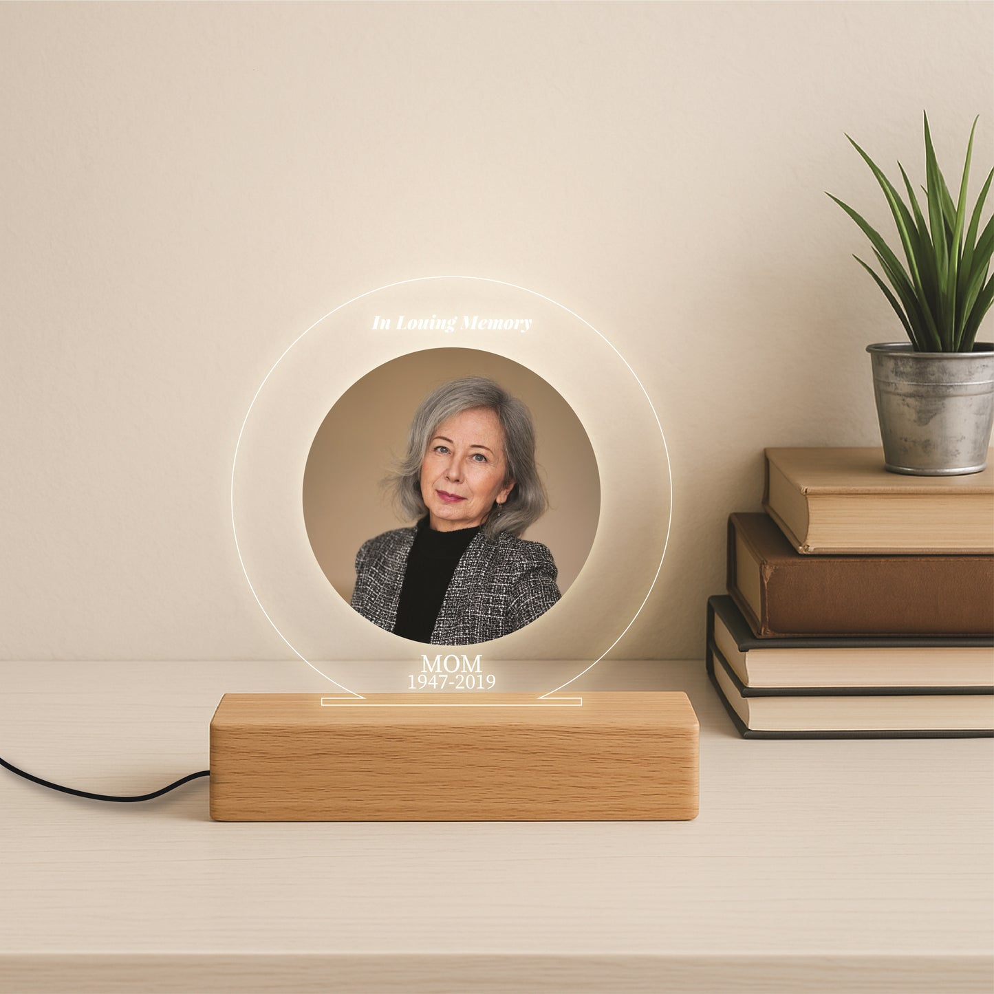 Custom Circle Picture with Text Lamp