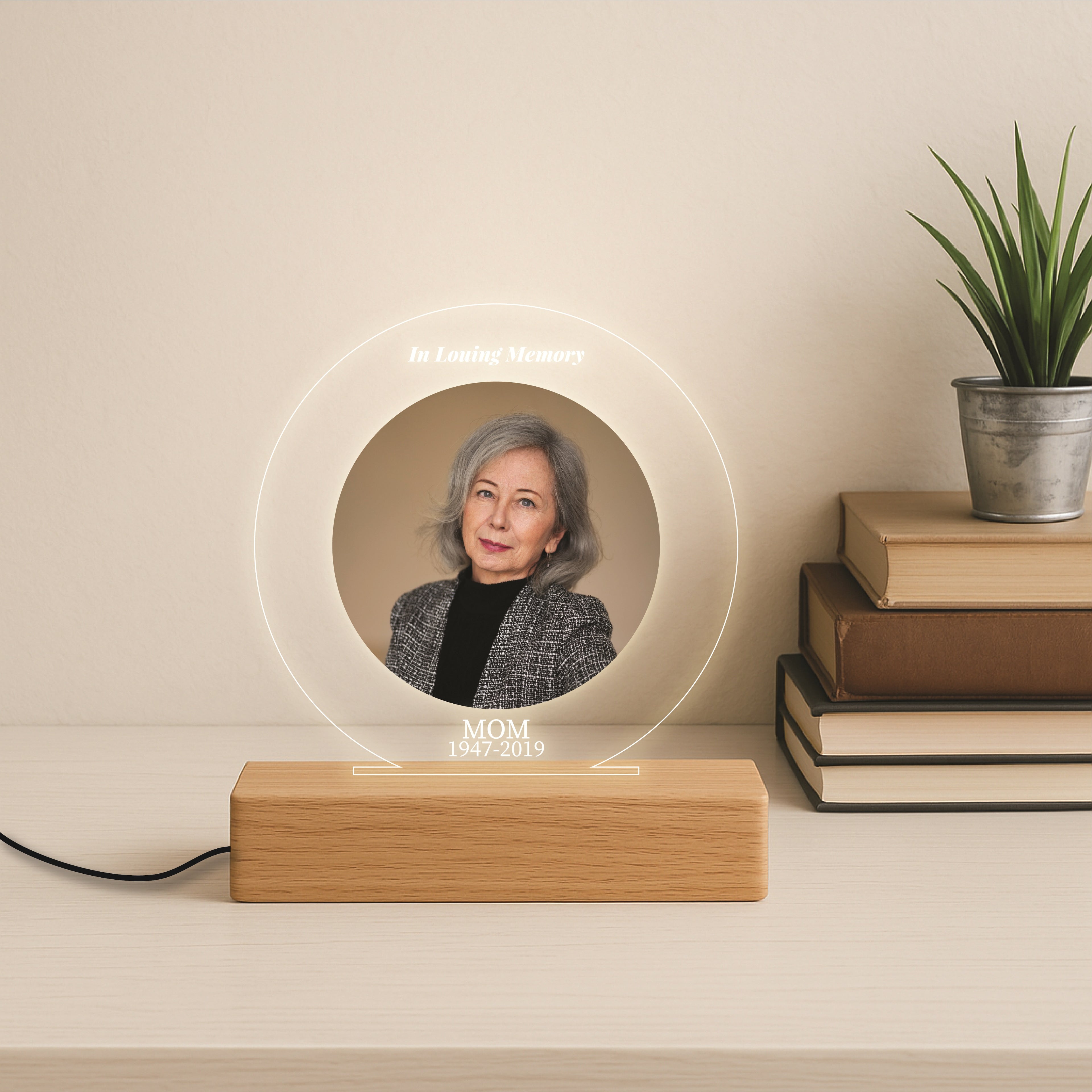 Custom Circle Picture with Text Lamp