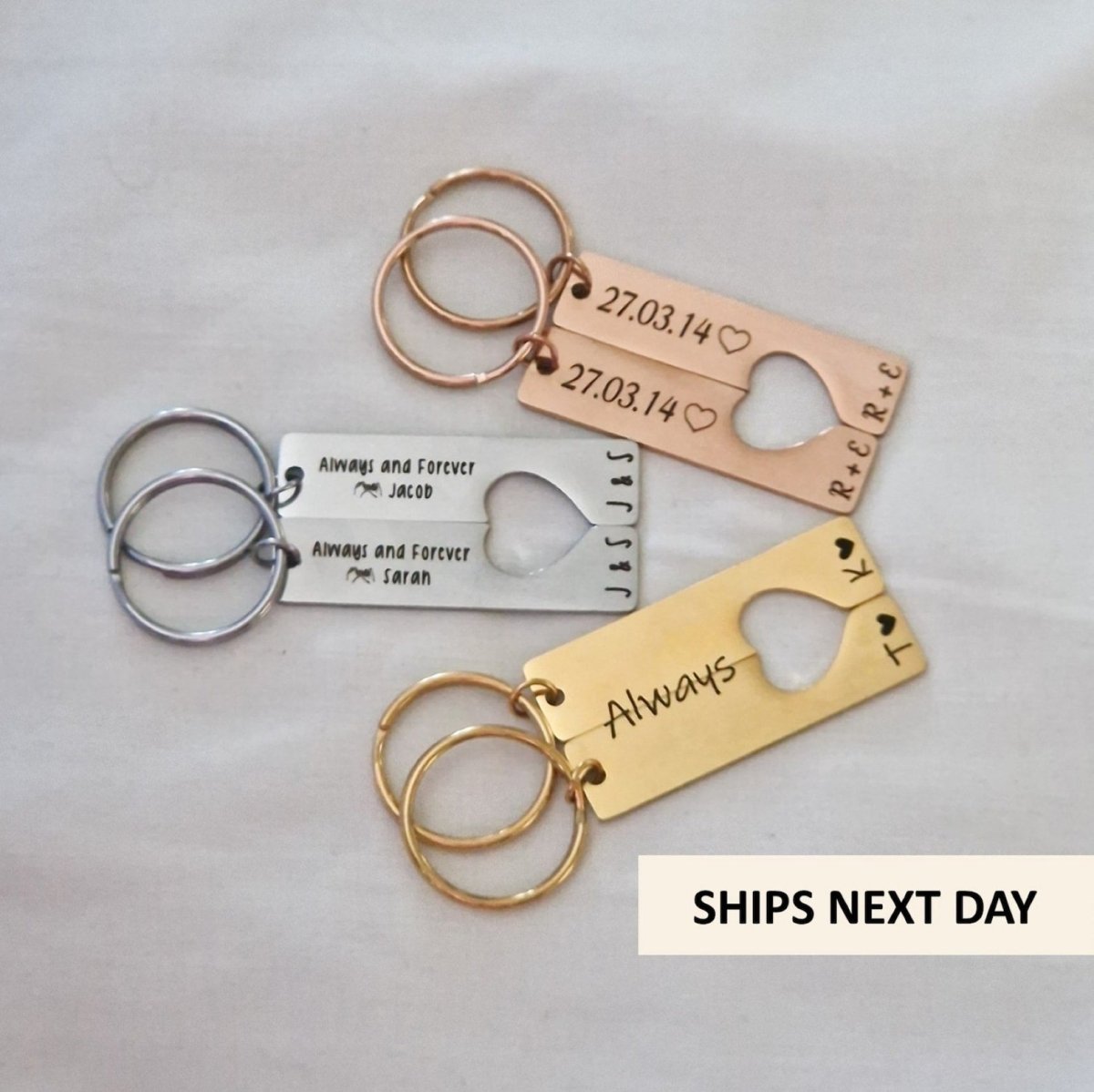 Couple keychain with Text - The MB Prints Couple keychain with Text